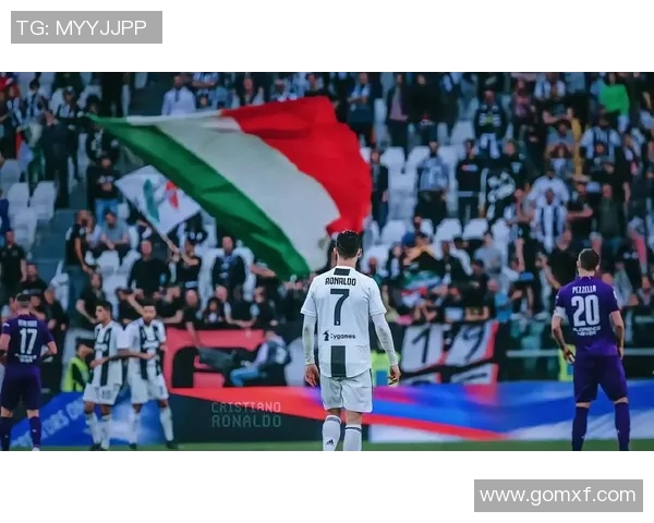 足球巨星C罗的漫画形象展现了他的传奇人生与不屈精神