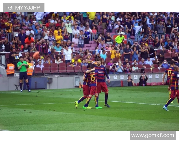 幼儿足球明星挂画图片展示小小球员的梦想与激情